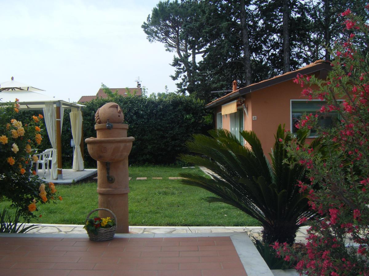 Giusy Bed And Breakfast Marina Di Carrara Eksteriør bilde