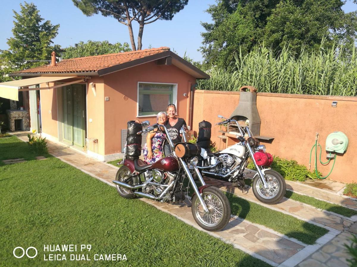 Giusy Bed And Breakfast Marina Di Carrara Eksteriør bilde